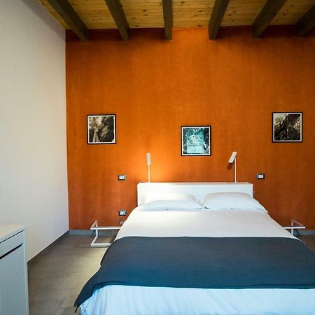 La Casa Di Raffaele Hotel Matera Bagian luar foto