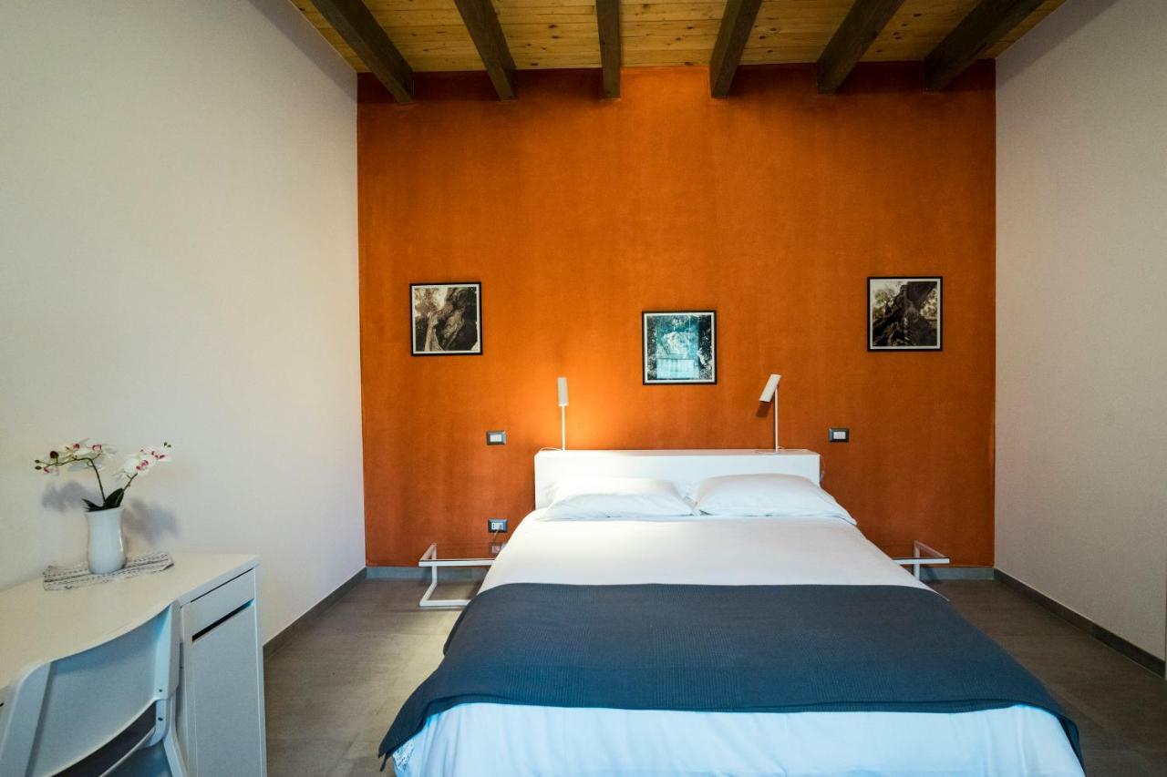 La Casa Di Raffaele Hotel Matera Bagian luar foto